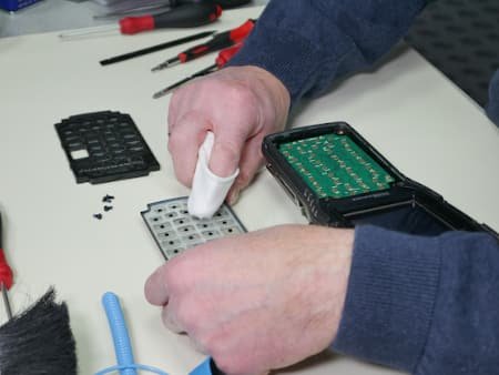 Reparatur mit Ersatzteile für MDE-Geräte